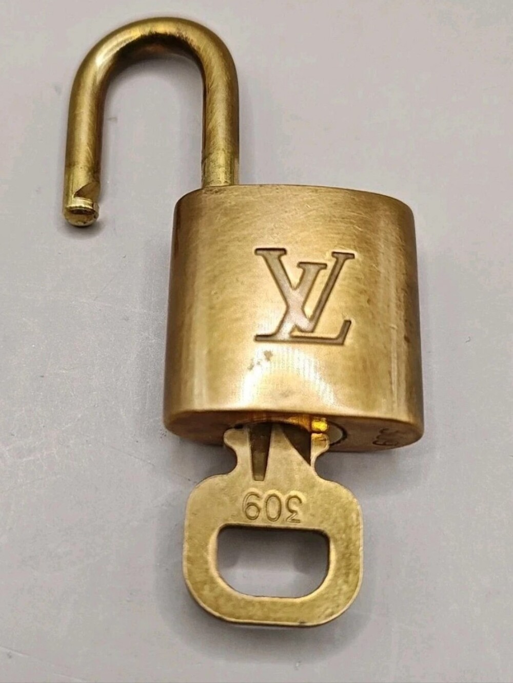 Louis Vuitton Brass Luggage Padlock And Key Travel Vacation Made In France #309